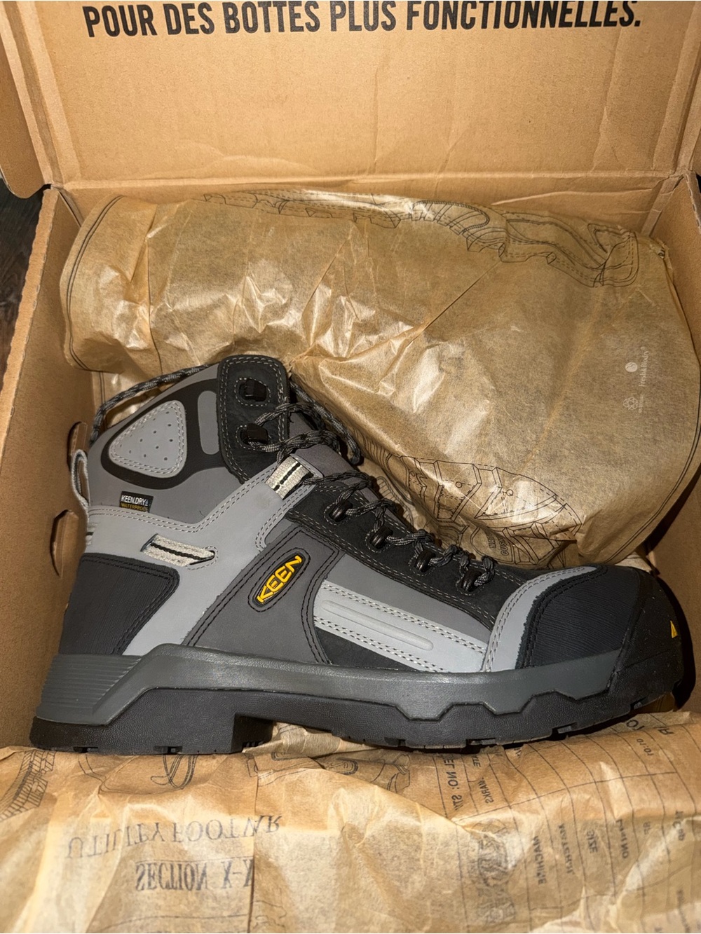 NIB KEEN Men's Davenport 6" 400G Insulated Waterproof Work Boots 10D